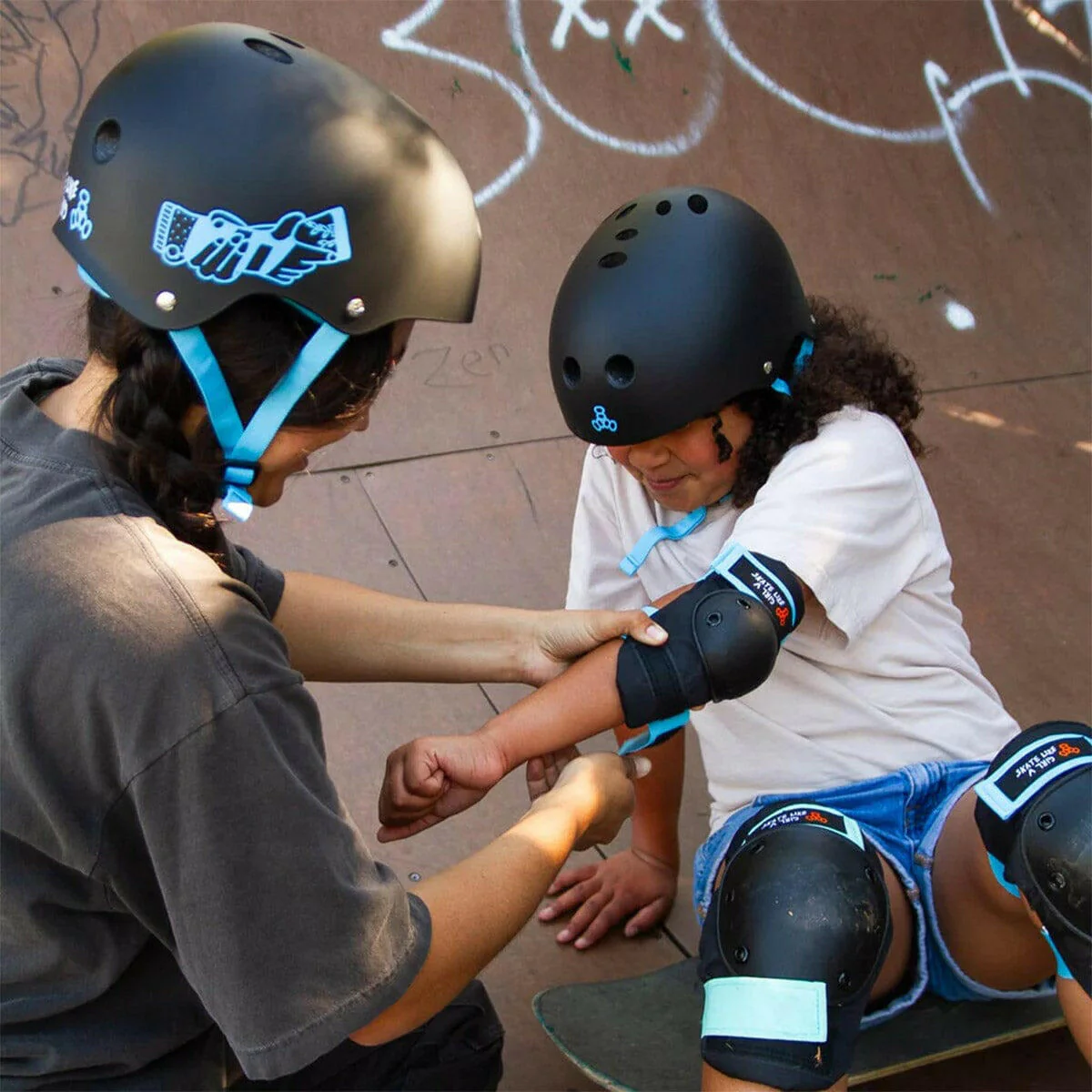 Triple 8 - Certified Sweatsaver Helmet Skate Like A Girl - Image 6